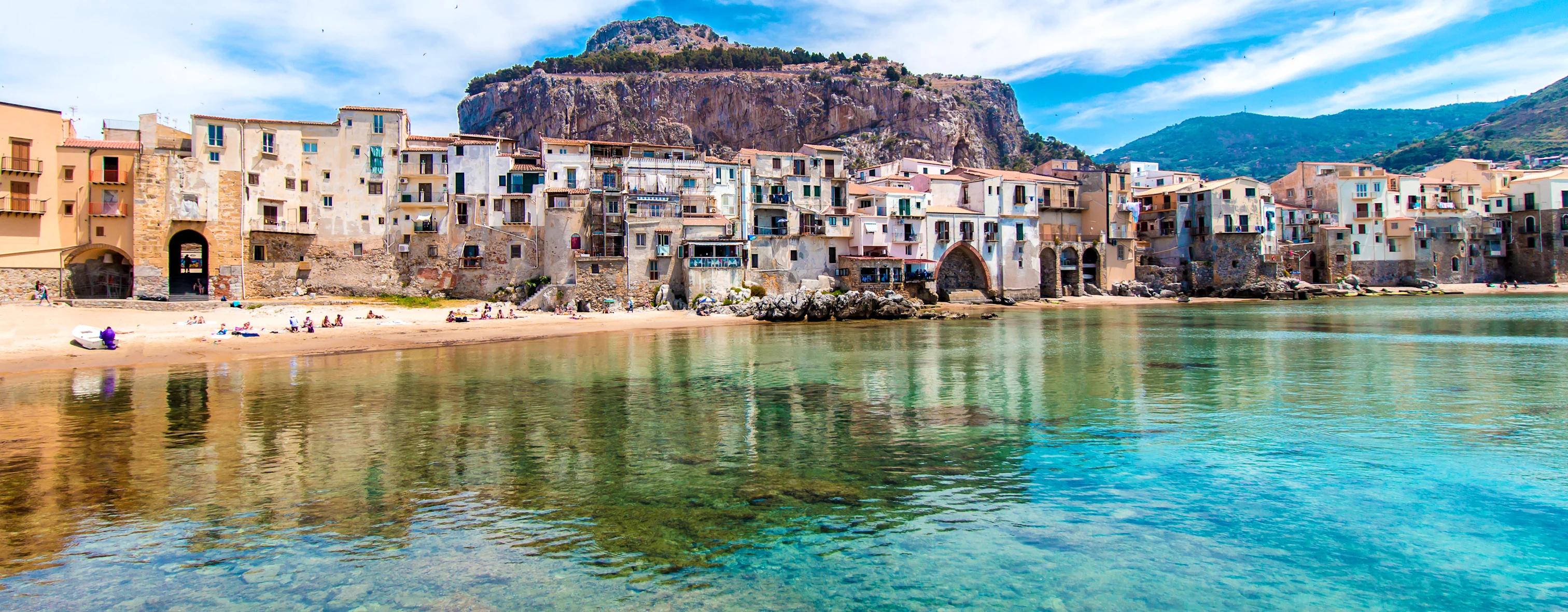 Cefalù vista dal mare