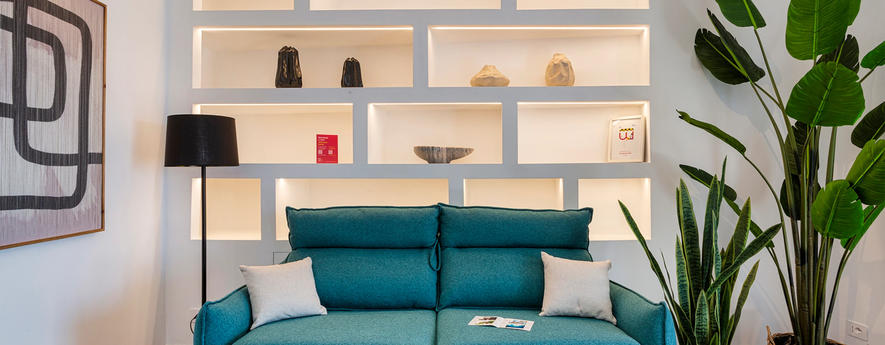 Il living di design di una casa di Genova gestita da Wonderful Italy