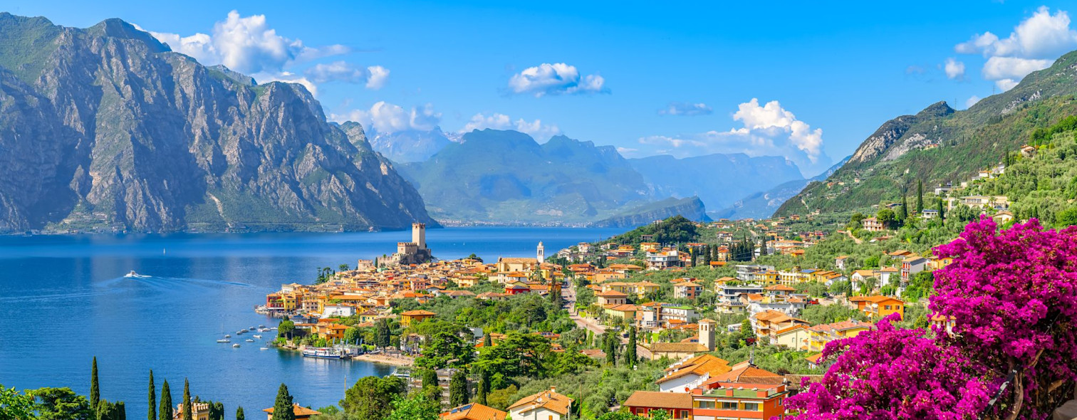 Vista del Lago di Garda in primavera