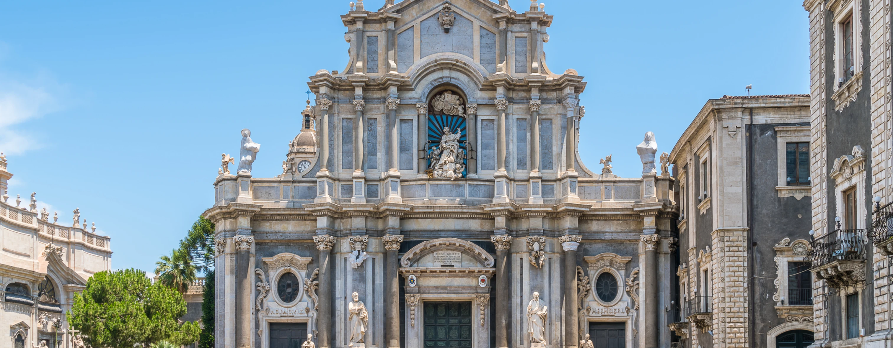 Il Duomo di Sant'Agata a Catania visto frontalmente