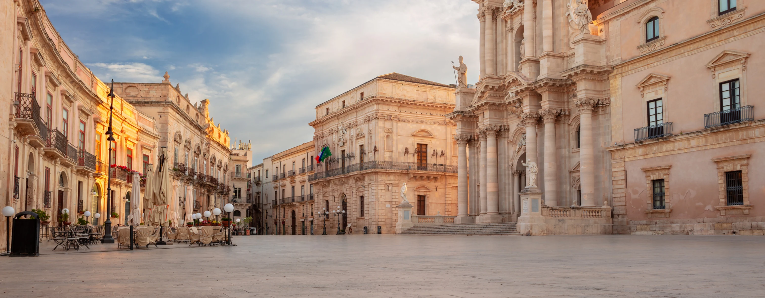 Piazza Duomo in Syracuse at the crack of dawn