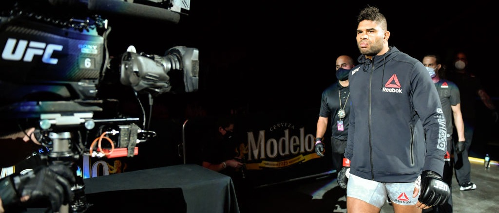 r-ufc-alistair-overeem-walkout-2020.jpg