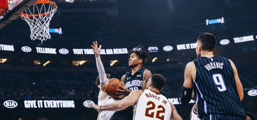 r-nba-magic-fultz-281019.jpg