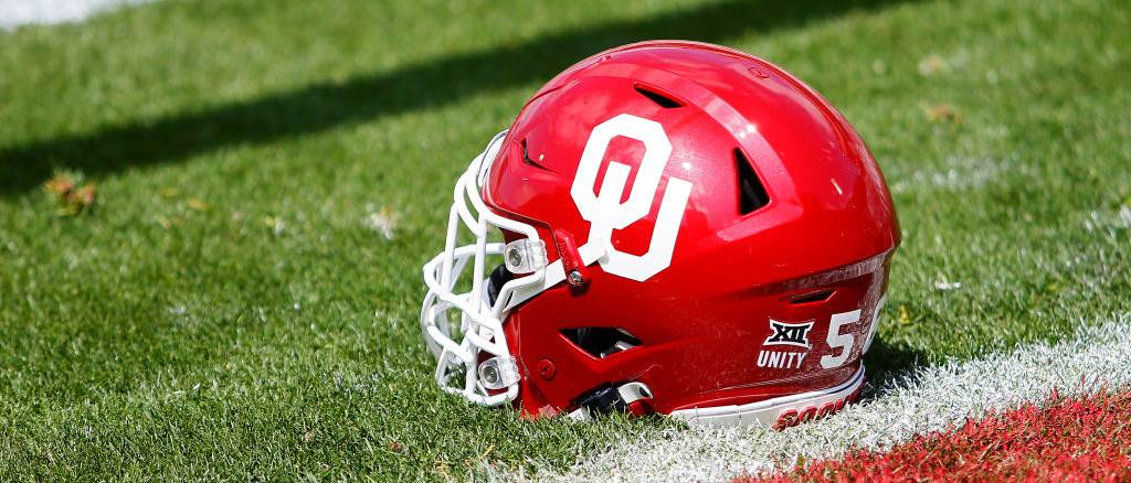 r-cfb-oklahoma-single-helmet.jpg