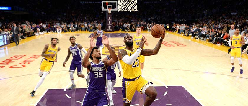 r-nba-lakers-lebron.jpg