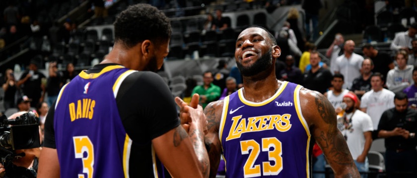 r-nba-lakers-lebron-davis-051119.jpg