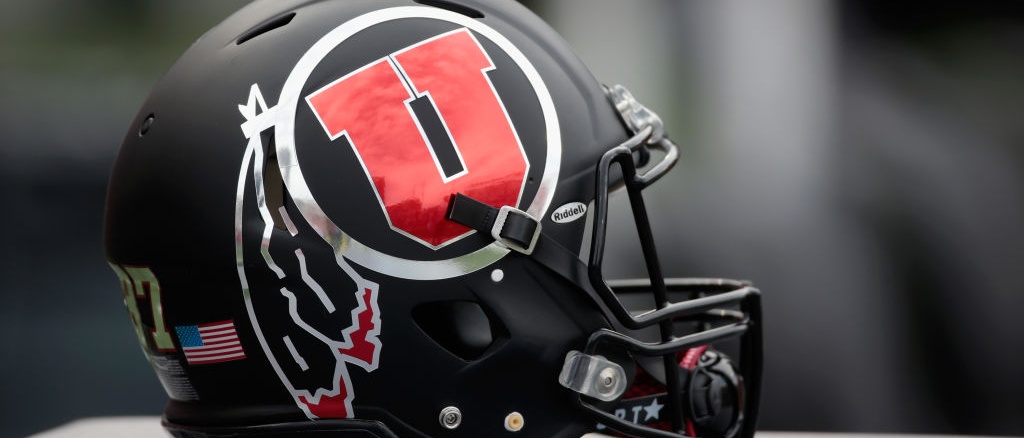 r-ncaaf-utah-utes-road-helmet-generic-2019.jpg