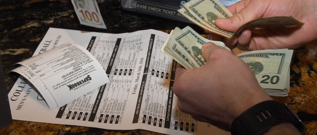 r-wager-money.jpg