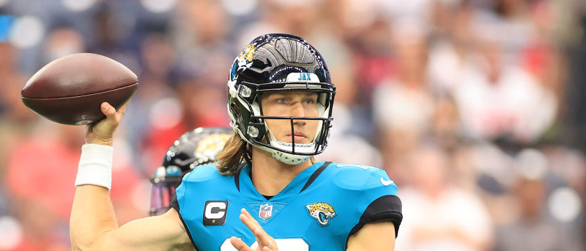 nfl-jaguars-trevor-lawrence-2021.jpg