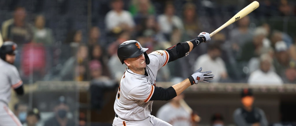 r-mlb-giants-buster-poset-reach.jpg