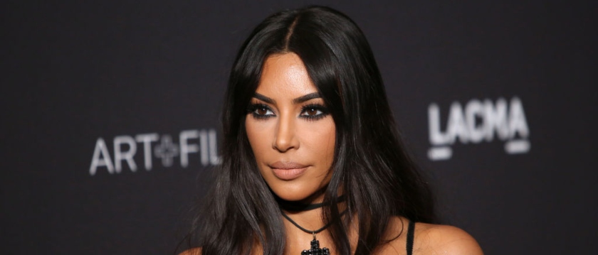 r-celebrity-kim-kardashian-010321.jpg