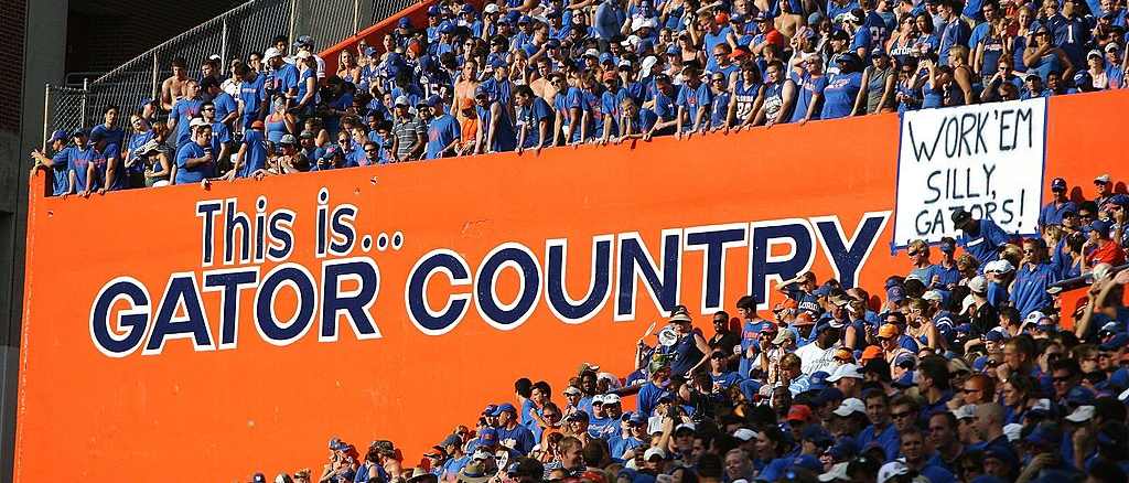 r-ncaaf-florida-gators-stadium-wall.jpg