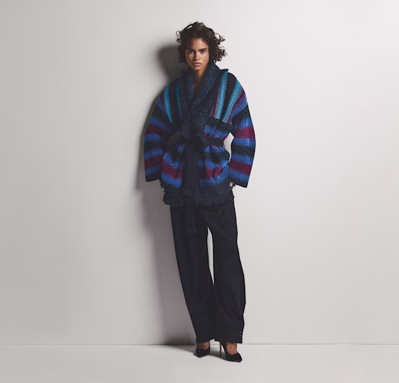 AL - TopBanner 1 Carousel - Module 2 Images_MOB_GiorgioArmaniForAlanui-240226