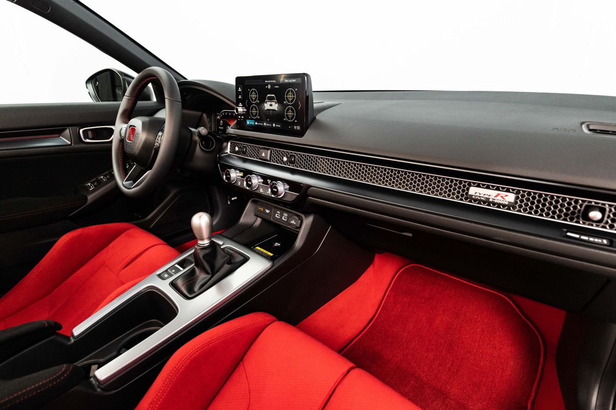 Iconic Honda Civic Type R Gets an Overhaul for 2023
