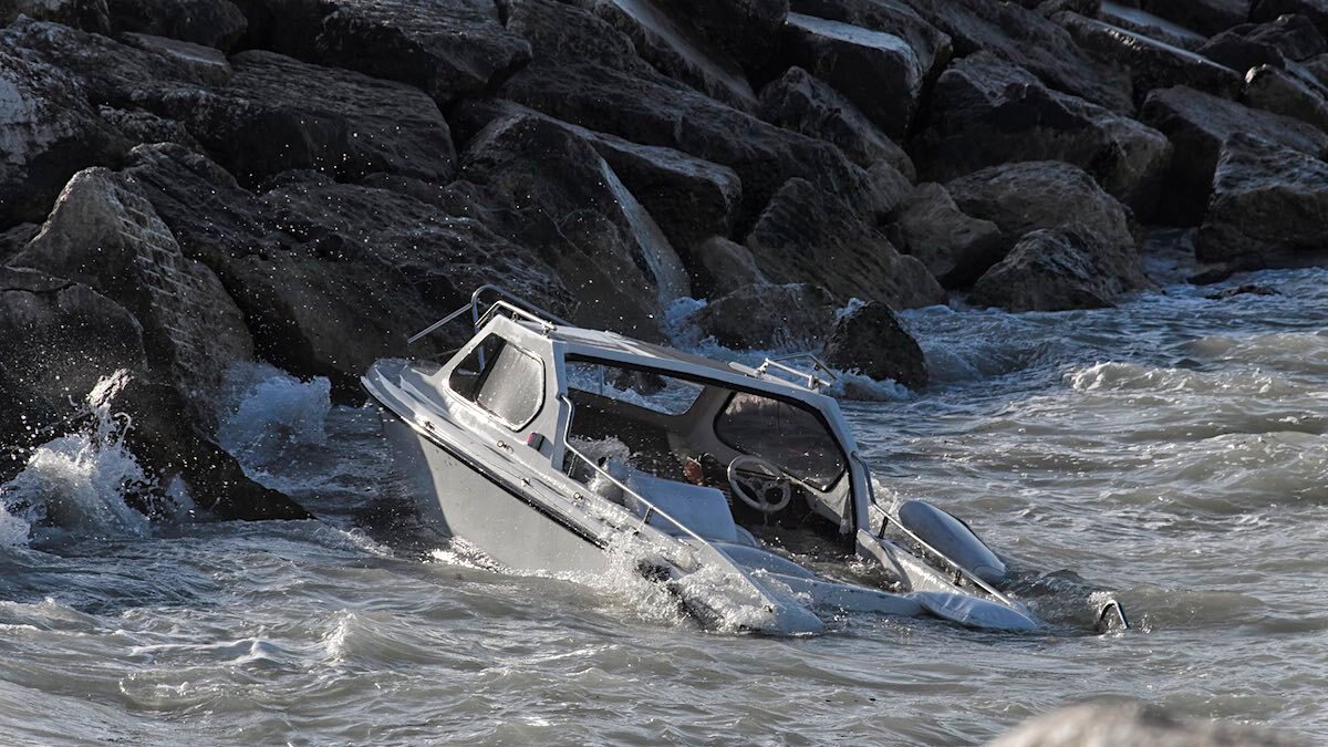 Don’t Drive Your Boat Like an Idiot