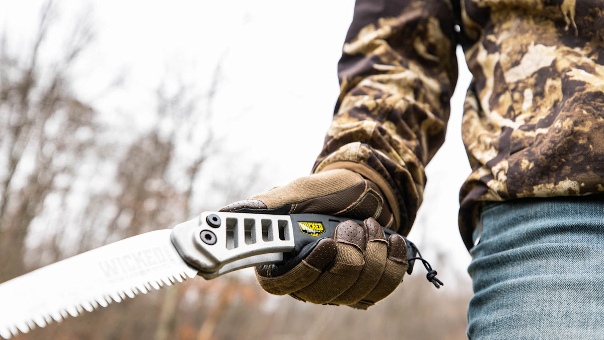 How the Experts Manipulate Deer Travel for Better Shots