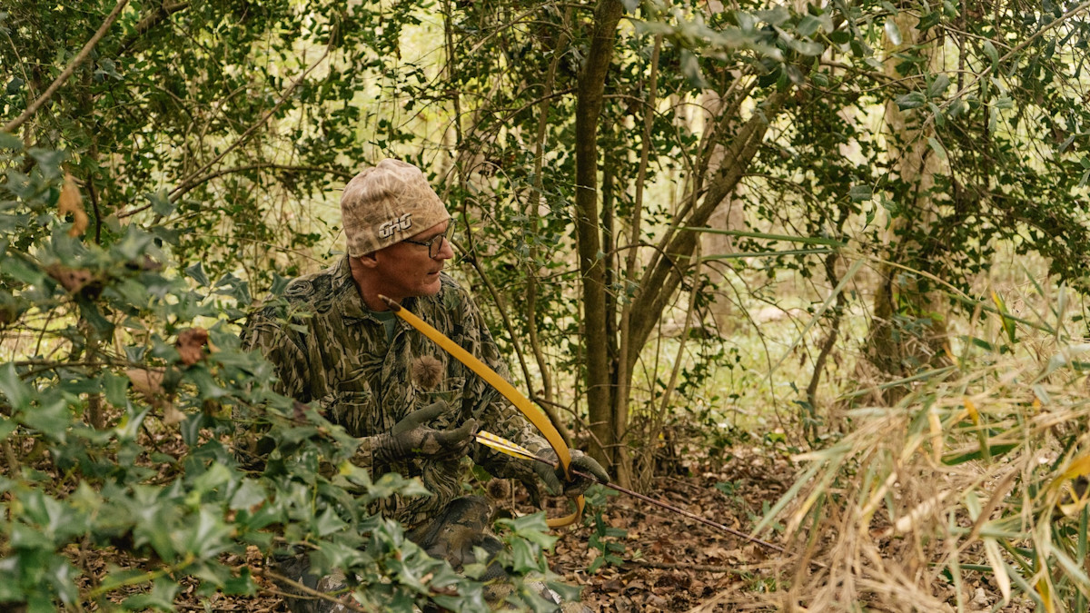 Meet Travis Murray, the Traditional Bow “Haunter” of Southwest Mississippi