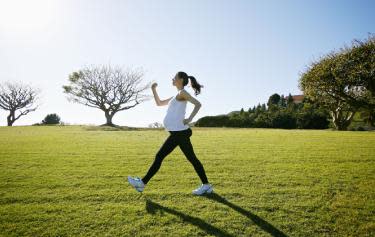 Schwanger Frau macht Sport