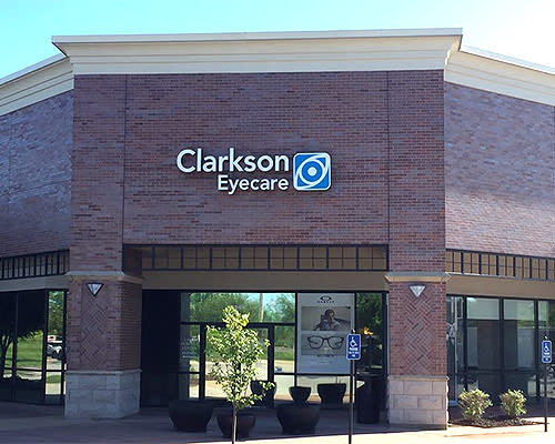 Clarkson Eyecare LASIK in St. Louis at Chesterfield Valley