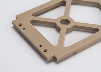 7ce3a2af-2f43-4493-aa50-15172a8c962d_08_PEEK_As_machined.jpg