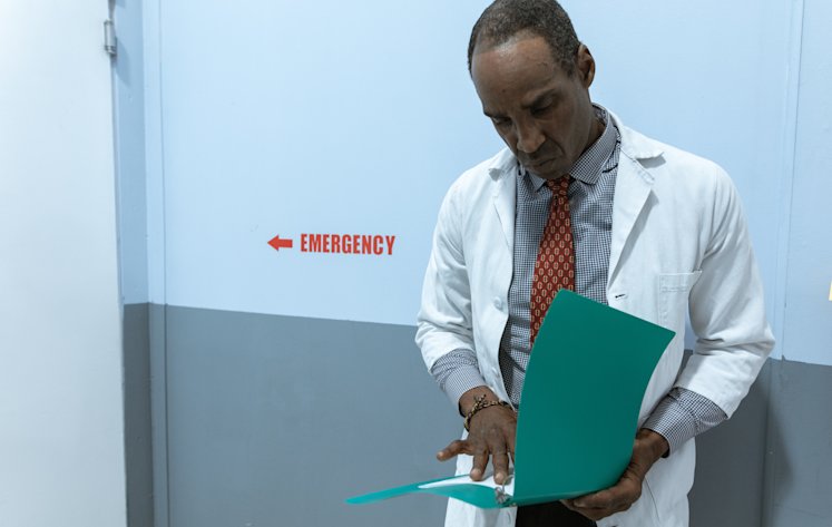 Should You Charge Your Patient’s a No-Show Fee? Pros & Cons