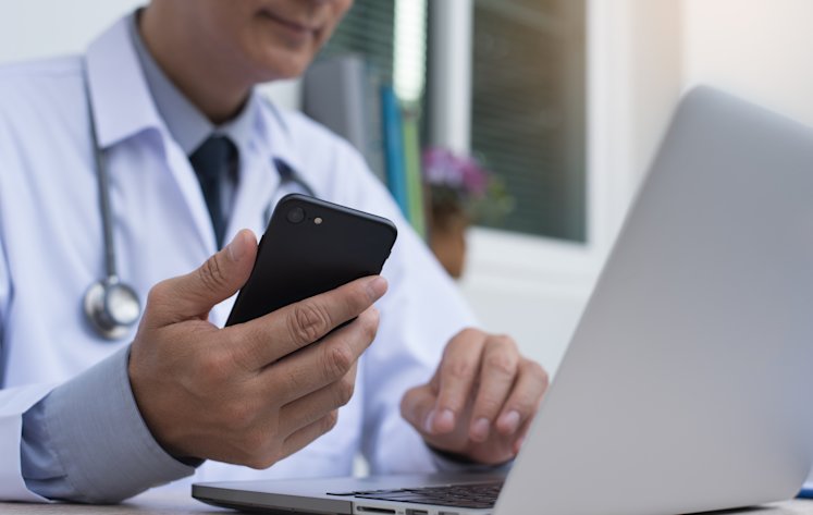 Elimina el papeleo médico y pásate a la era virtual solo con Medesk.