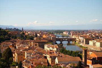 Panorama della città di Firenze e del fiume Arno.