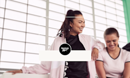 Tenues sportives Reebok.