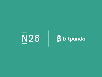 Image du logo N26 à côté du logo Bitpanda sur fond bleu sarcelle.