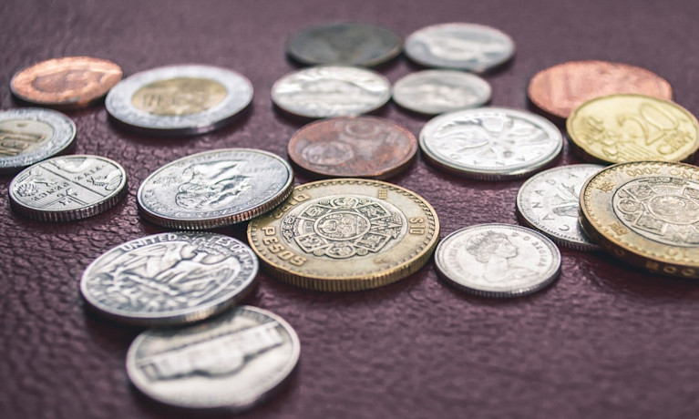 N26 how to save money as a teenager - coins - photo by Steve Johnson