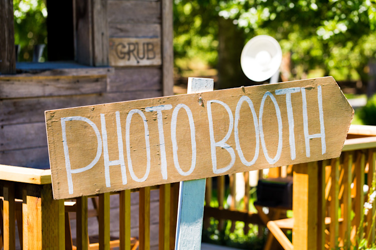 Photo booth sign