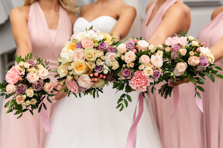 wedding flowers bouquet roses bride bridesmaids