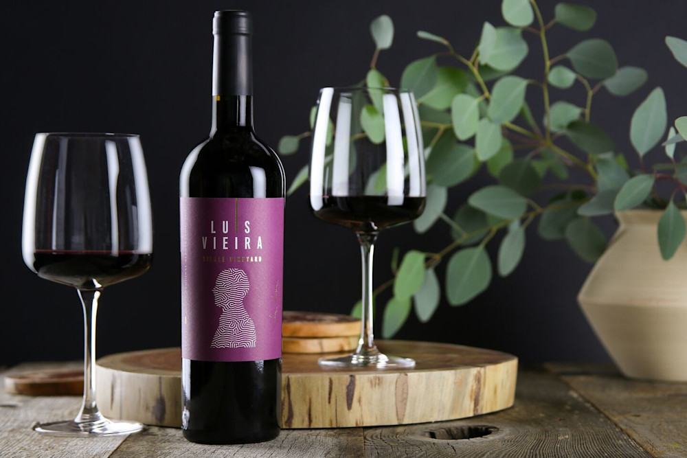 Luis Vieira’s single-vineyard Alentejo red. Juicy cherry flavours with a floral touch, and a silky texture.