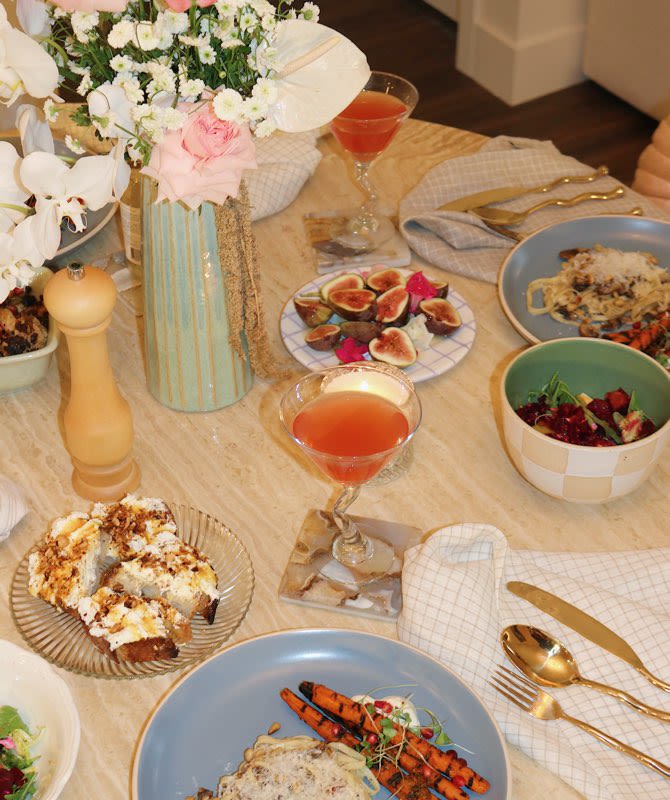 UO Home: Setting the Table with @saintsoin