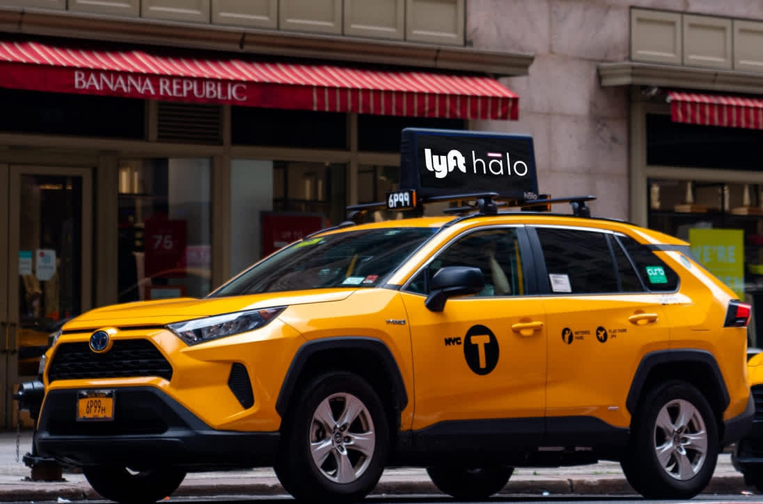 Outdoor Ads & Unmatched Resolution > Unmatched Resolution