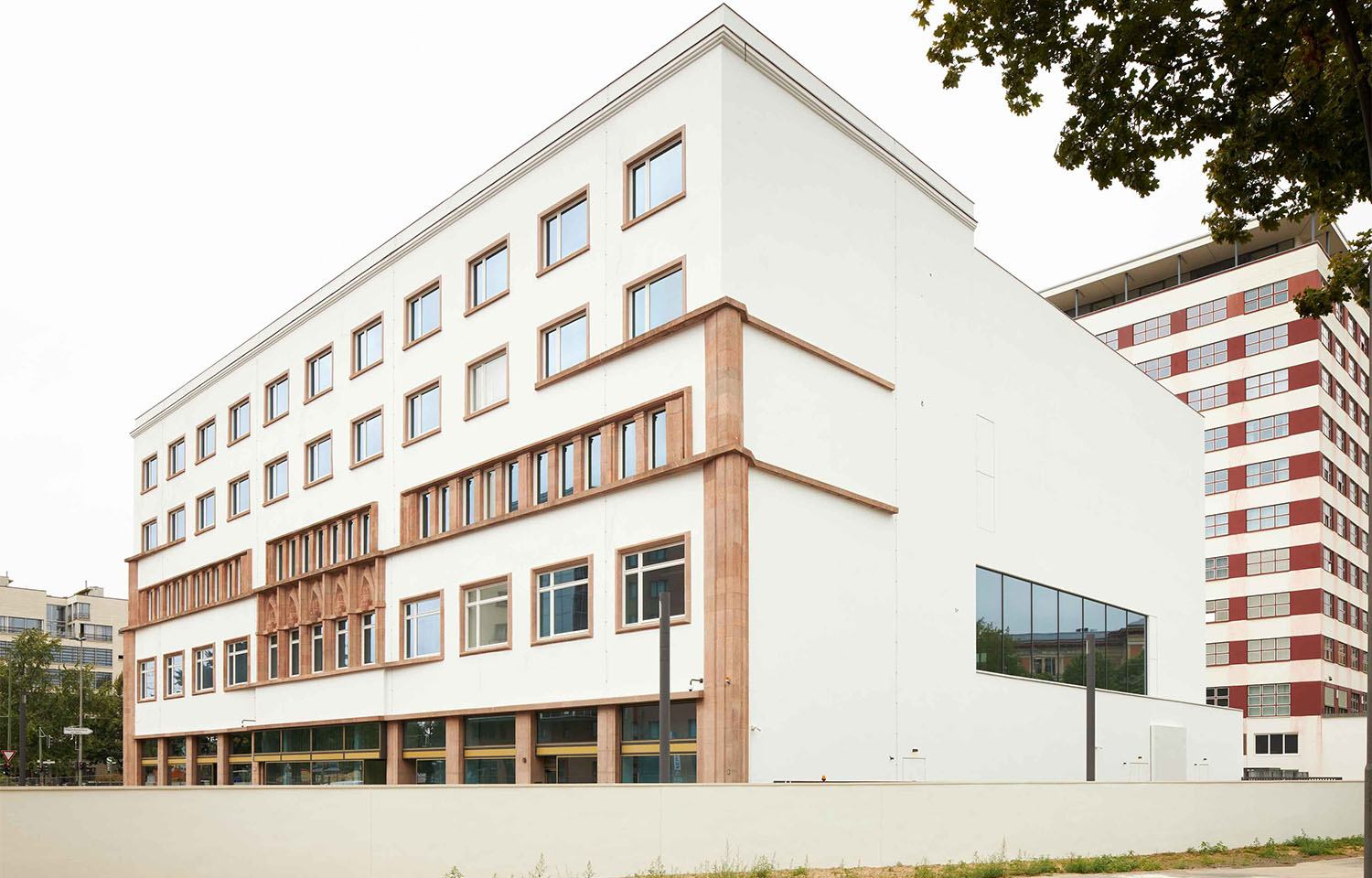 Außenansicht Dokumentationszentrum; Bildnachweis: Stiftung Flucht, Vertreibung, Versöhnung: Foto: Dawin Meckel