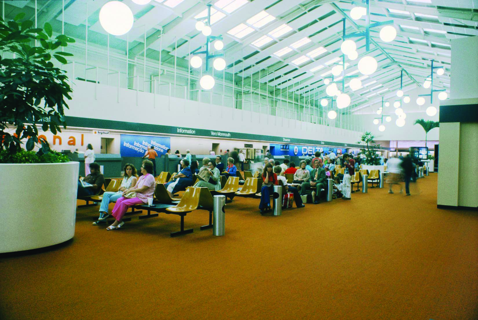 media-images-historical-terminal-interior-1970s-2