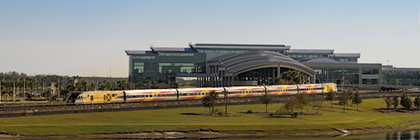 brightline-leaving-train-station-1200x400