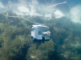 Blueye X3 diving underwater