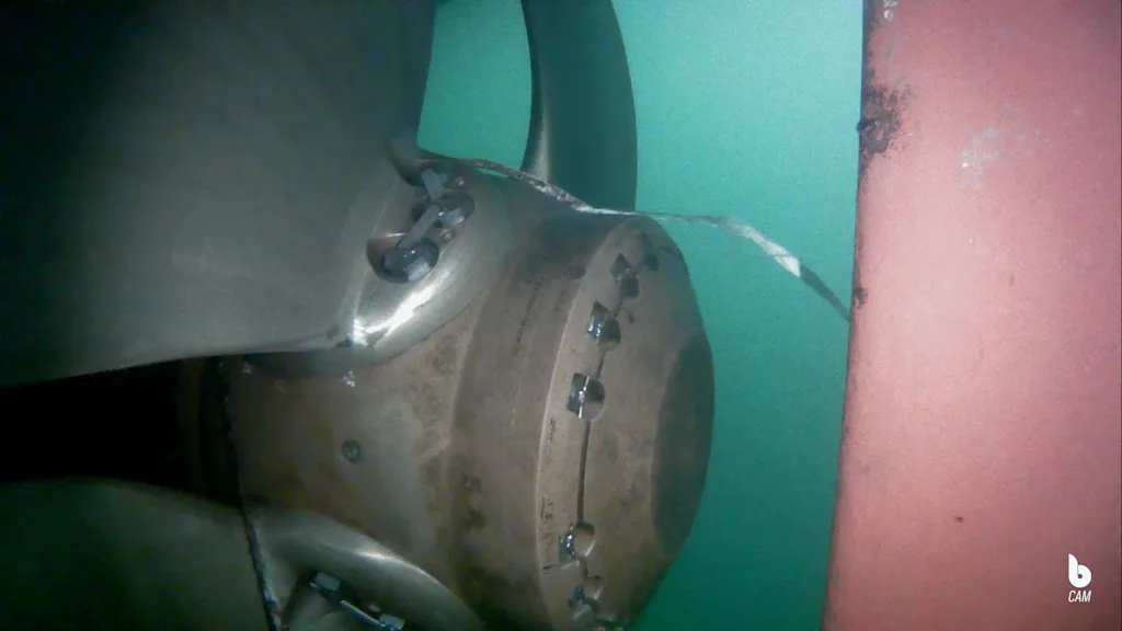 The Blueye drone inspecting a propeller on a vessel.