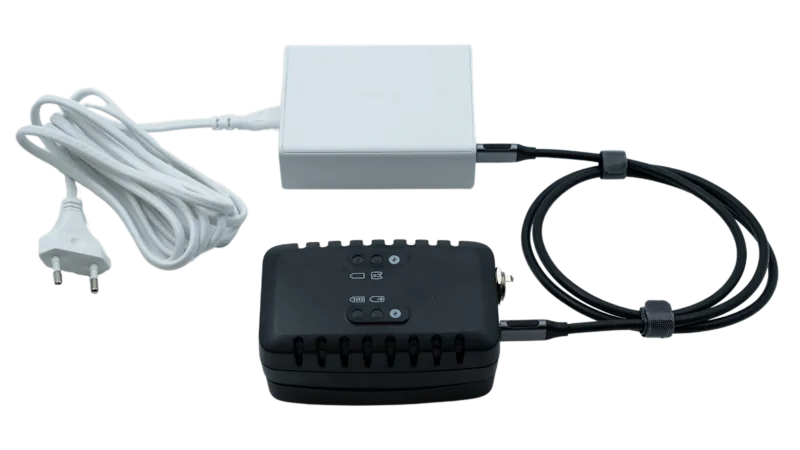Blueye_charger_bundle-transparent-1-Belkin