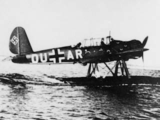 Arado AR 196 Taxiing