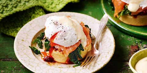 Crumpet eggs royale
