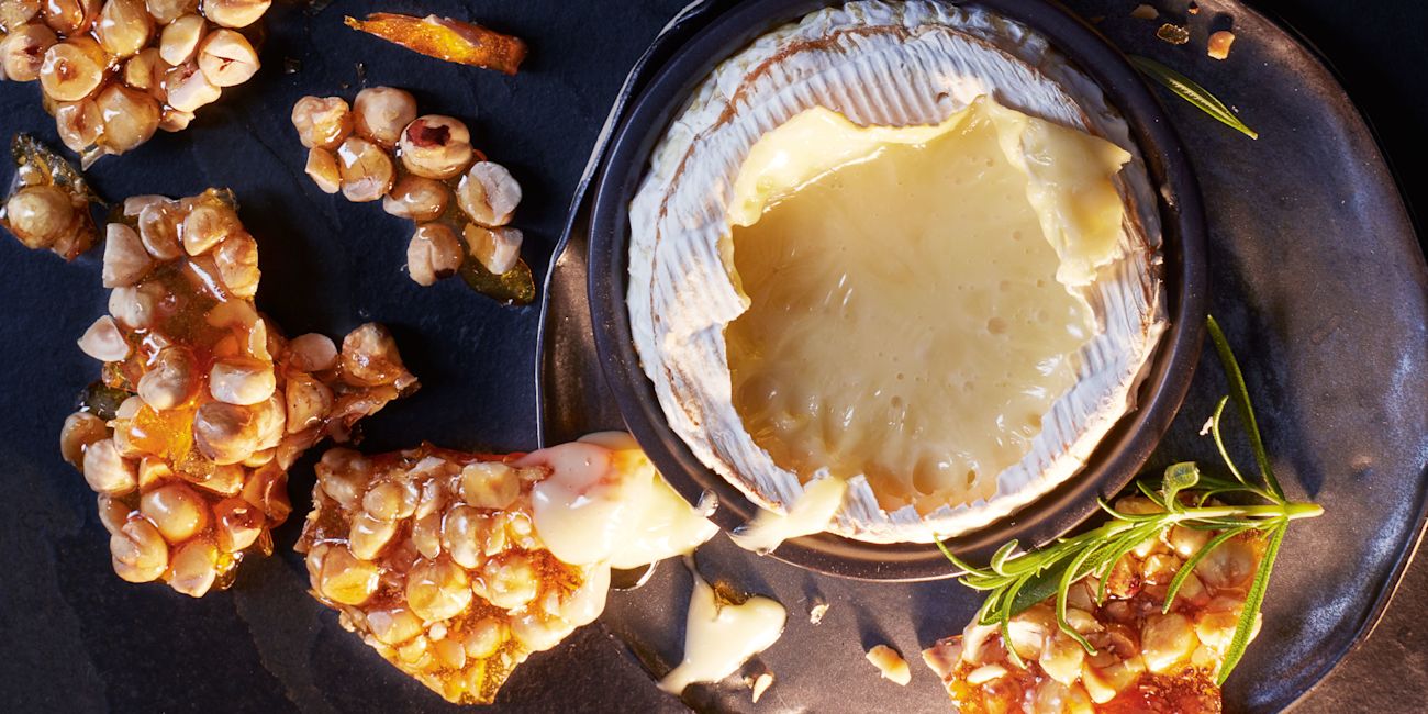 Oozy Camembert with nut brittle Oozy Camembert with nut brittle