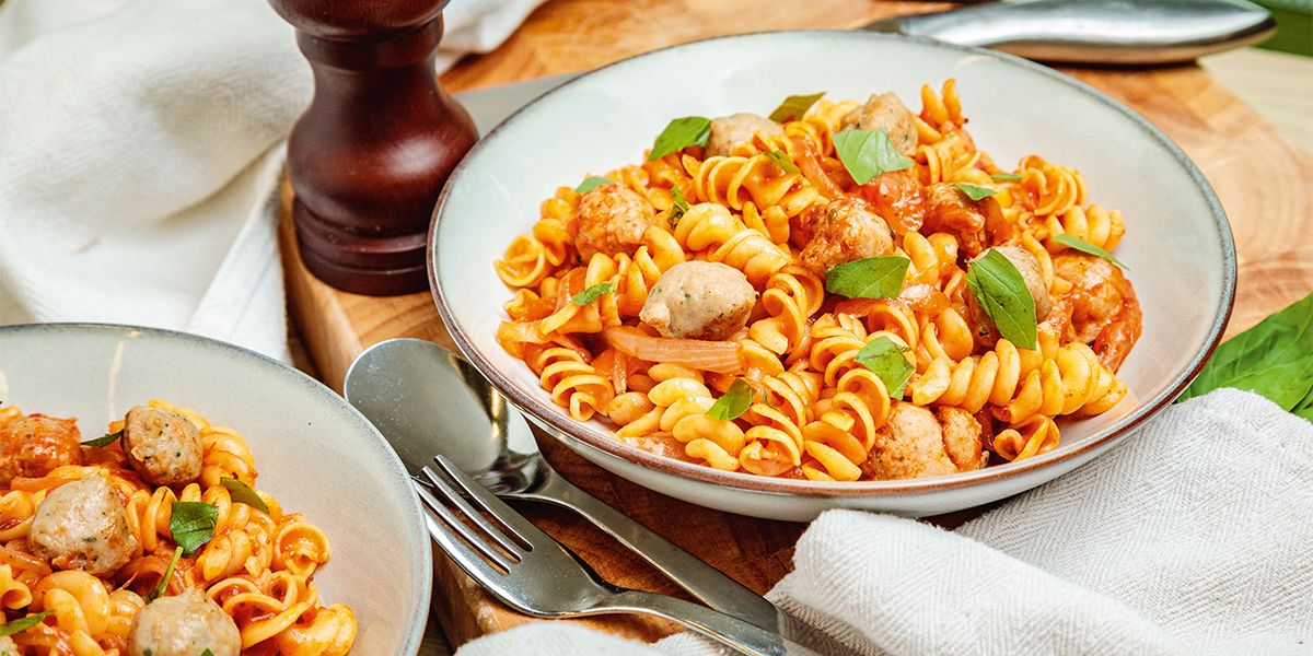 Chunky Sausage and Tomato Pasta Chunky Sausage and Tomato Pasta