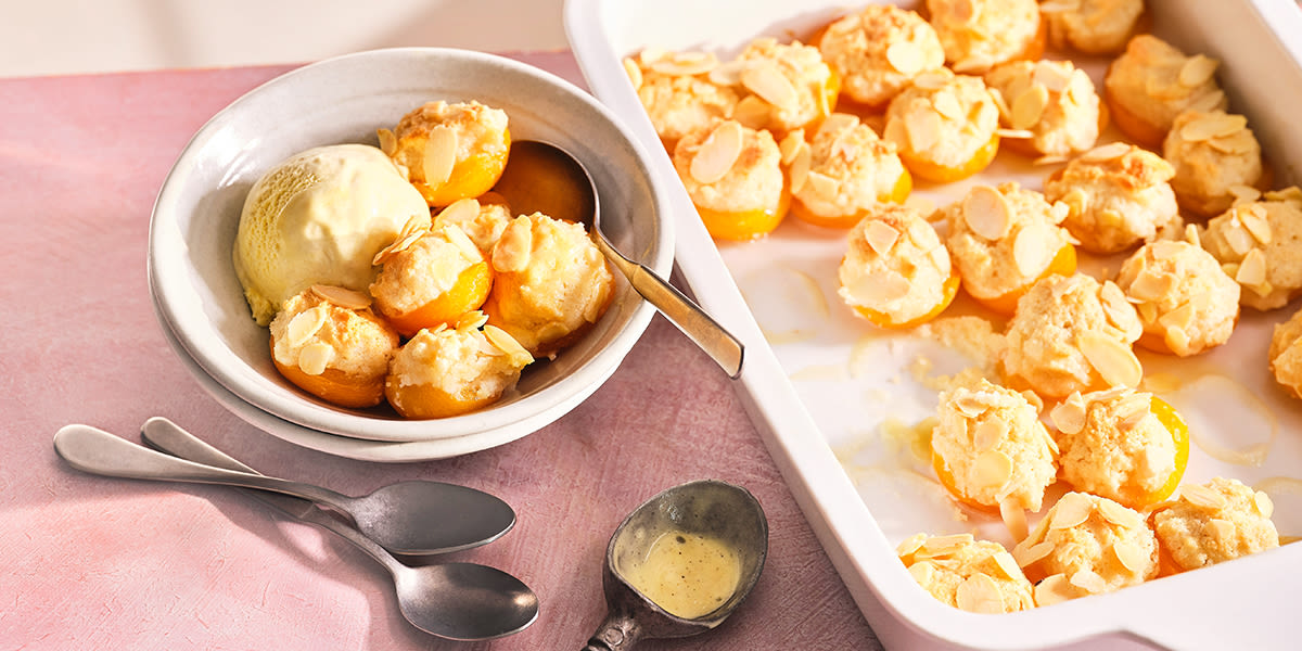 Almond apricot crunch Almond apricot crunch