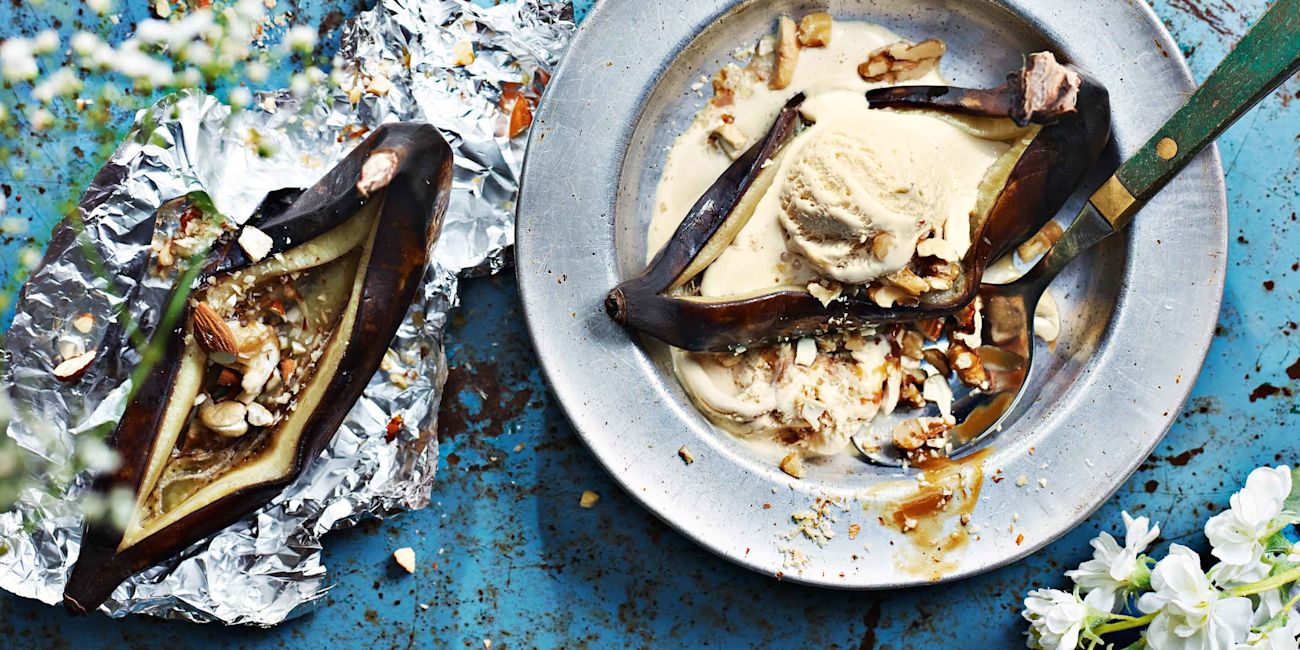 BBQ banana split BBQ banana split