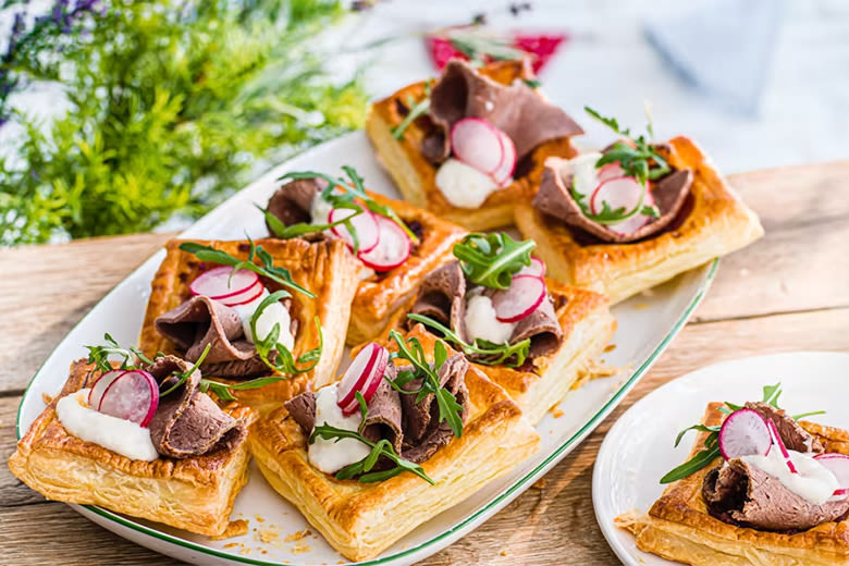 Beef wellington puffs Beef wellington puffs