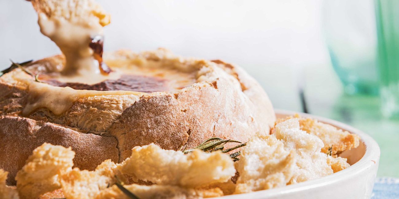 Beer cheese dipping bowl Beer cheese dipping bowl