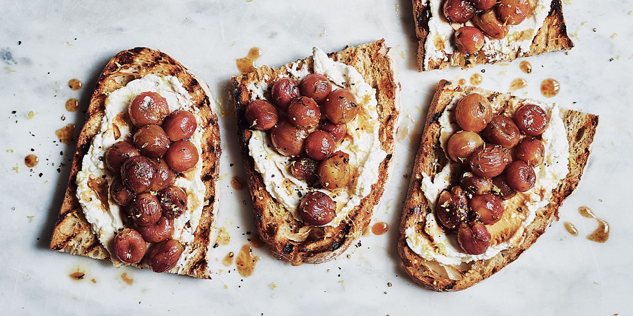 Ricotta and roasted grapes on sourdough Ricotta and roasted grapes on sourdough